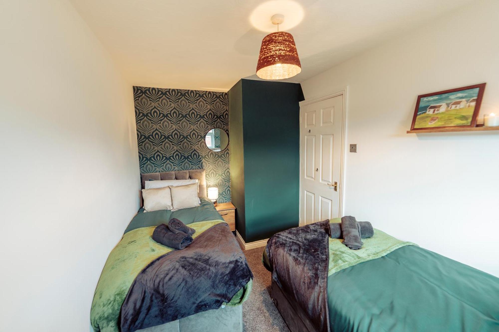 2 Bedroom Peaceful Home, Colchester Mile End Eksteriør billede