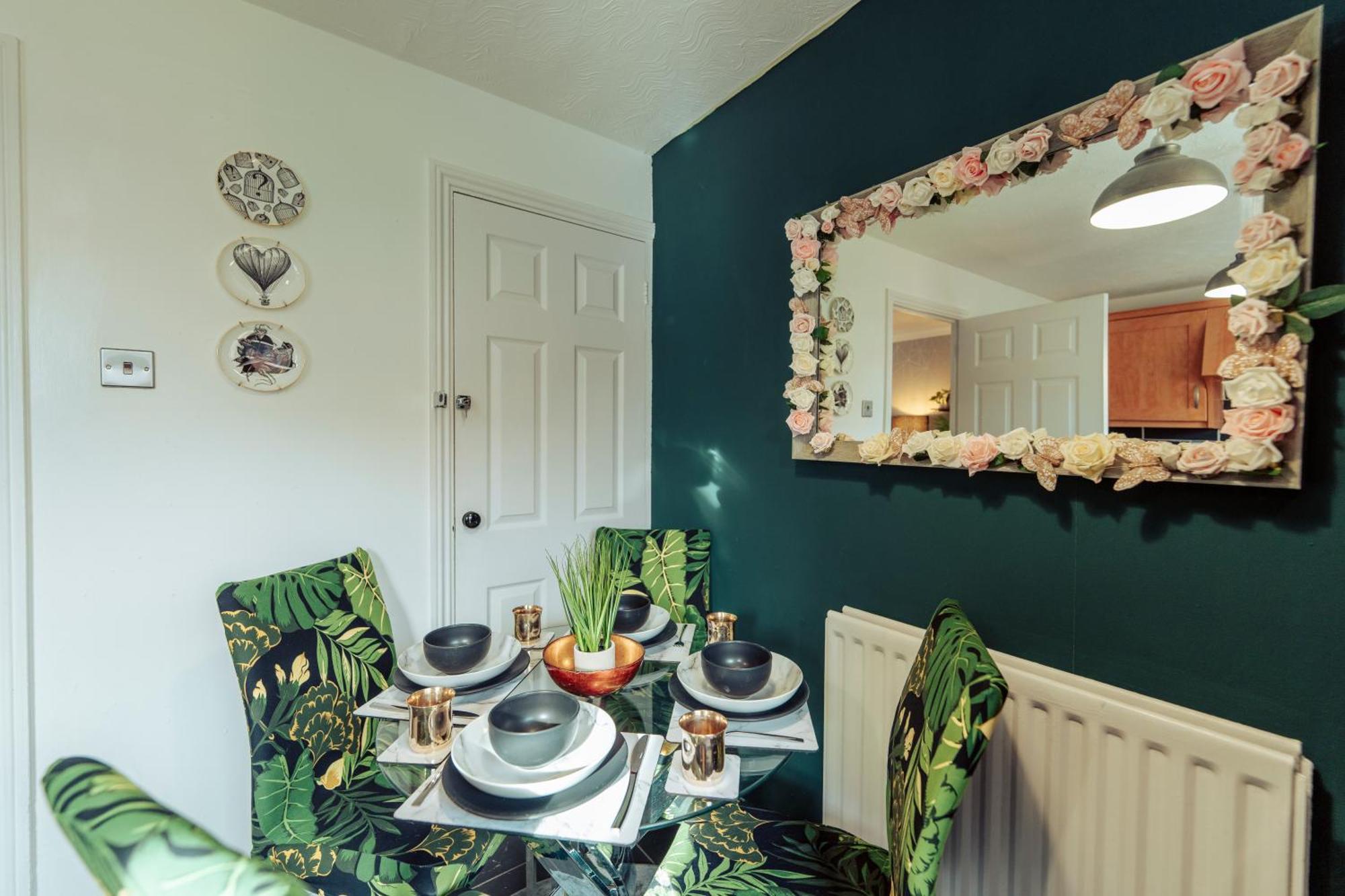 2 Bedroom Peaceful Home, Colchester Mile End Eksteriør billede